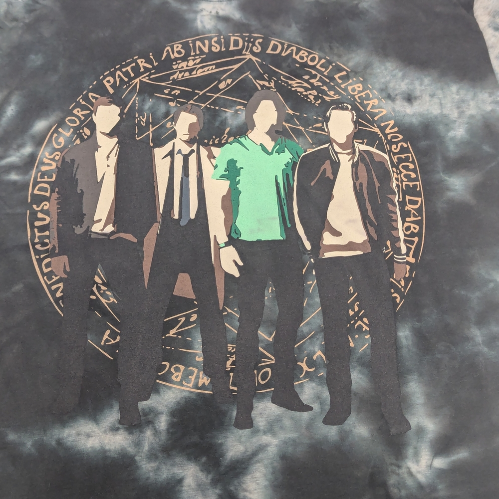 Supernatural Join The Hunt Team Free Will Tie Dye Black & White Tee Shirt Large.